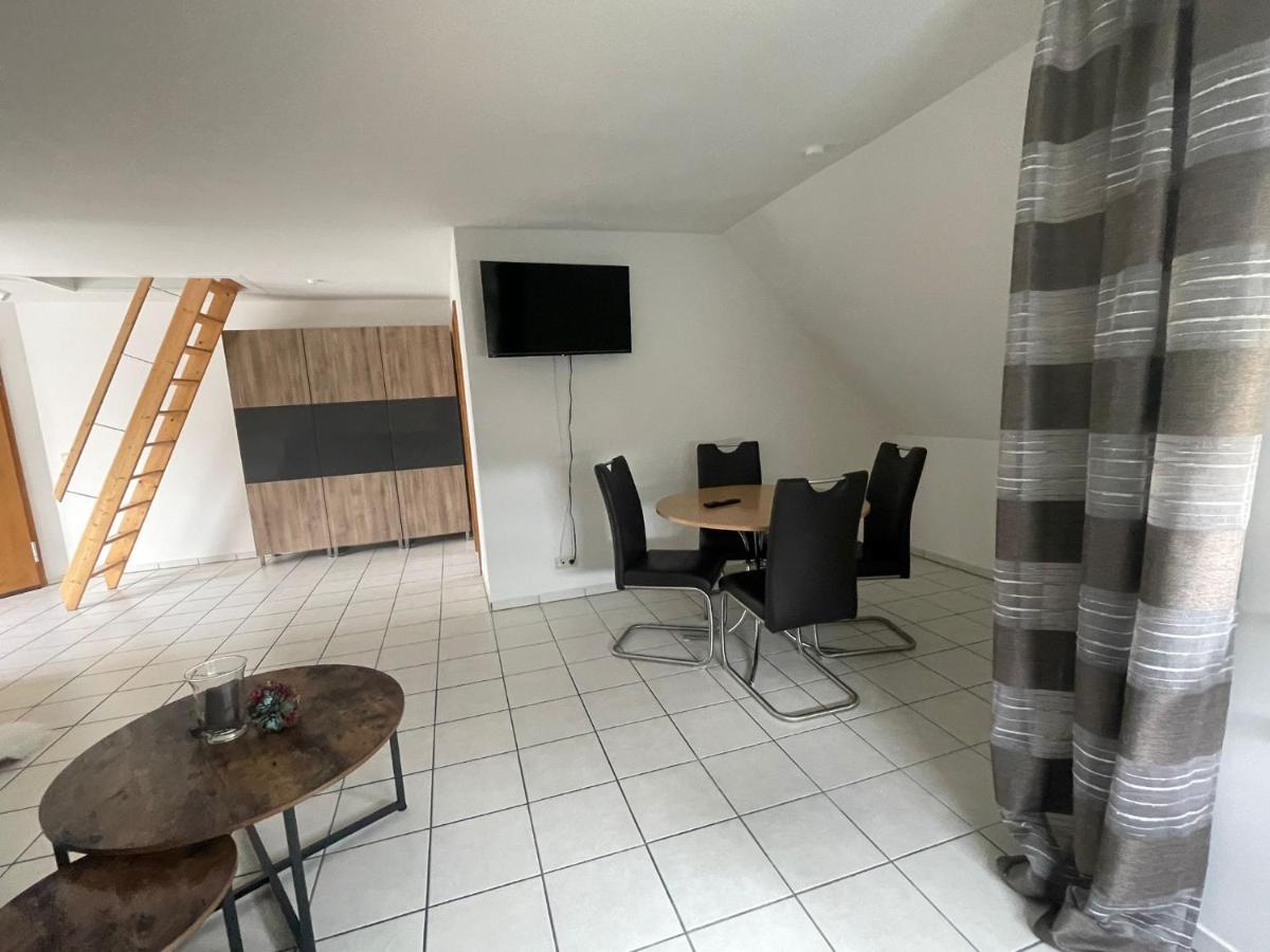 Monteurzimmer/Ferienwohnung Brauckstrasse, غلادبك المظهر الخارجي الصورة