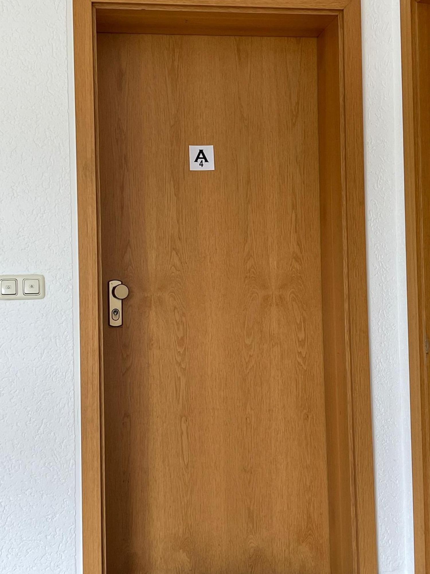 Monteurzimmer/Ferienwohnung Brauckstrasse, غلادبك الغرفة الصورة